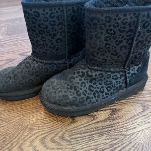 Black leopard print uggs in a size 3 for $12!!